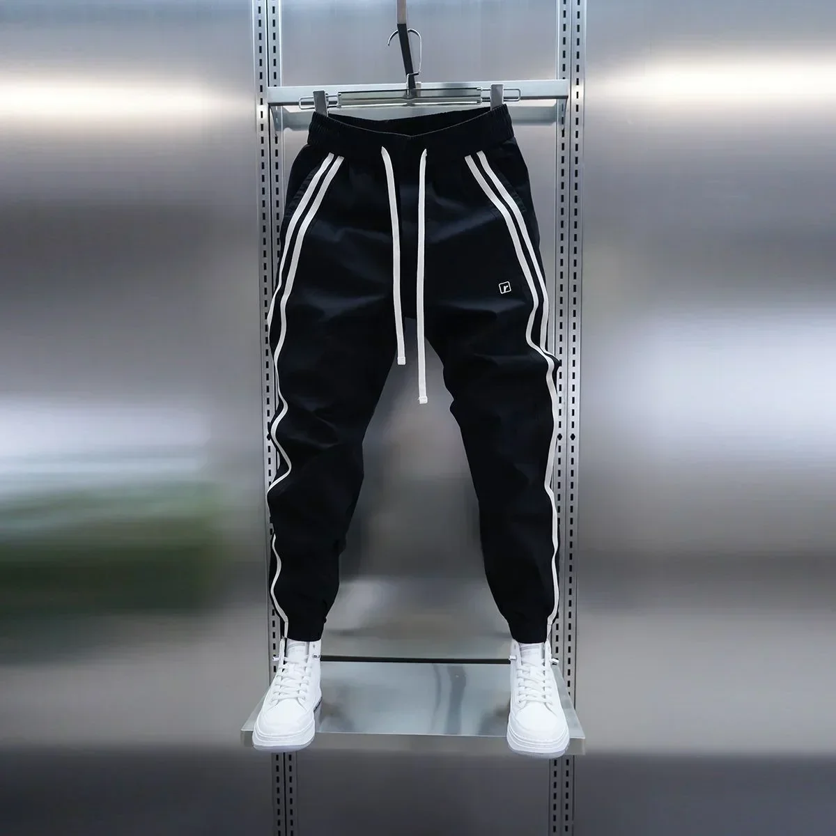 Miniature 1